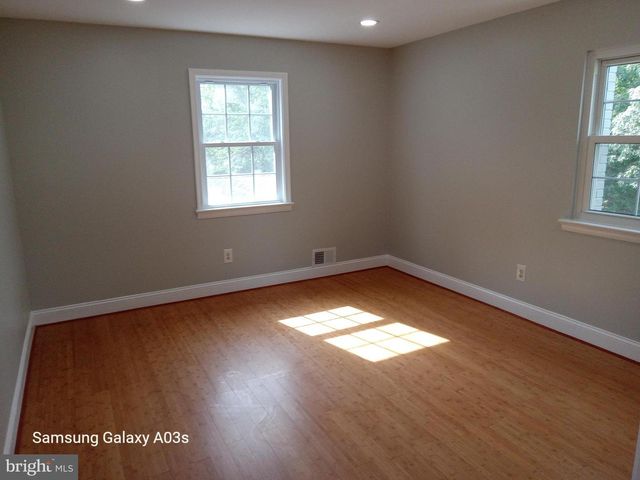 649 HERNDON PKWY, Herndon, VA 20170