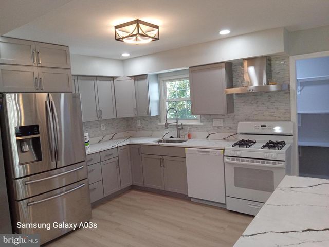 649 HERNDON PKWY, Herndon, VA 20170