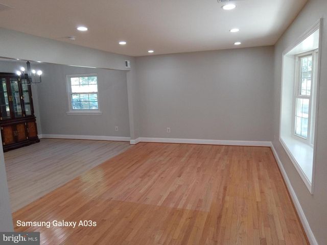 649 HERNDON PKWY, Herndon, VA 20170