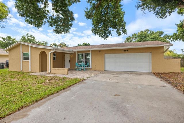 818 PLUM TREE LANE, Sarasota, FL 34243