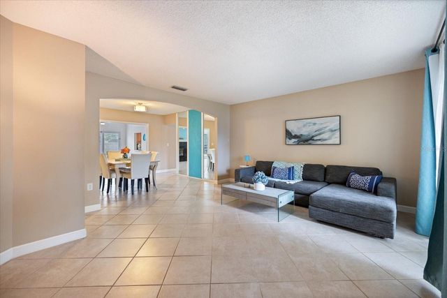 818 PLUM TREE LANE, Sarasota, FL 34243