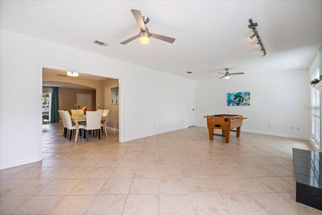 818 PLUM TREE LANE, Sarasota, FL 34243