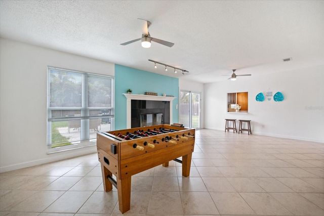 818 PLUM TREE LANE, Sarasota, FL 34243
