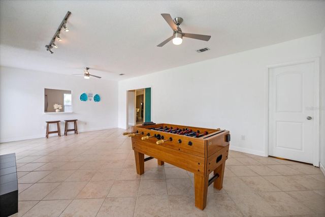 818 PLUM TREE LANE, Sarasota, FL 34243