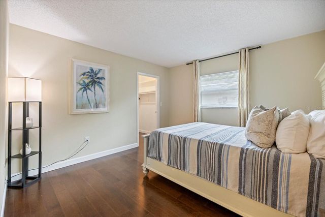 818 PLUM TREE LANE, Sarasota, FL 34243