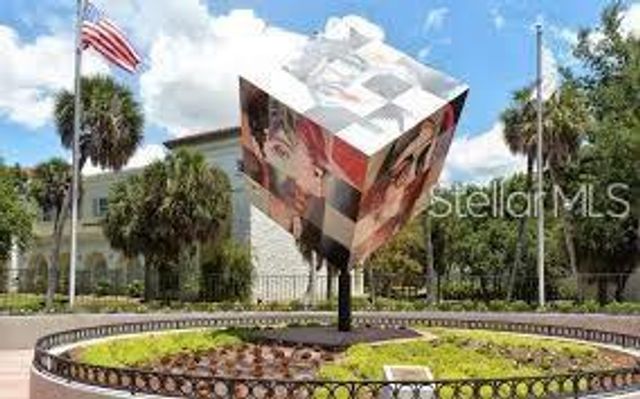 818 PLUM TREE LANE, Sarasota, FL 34243