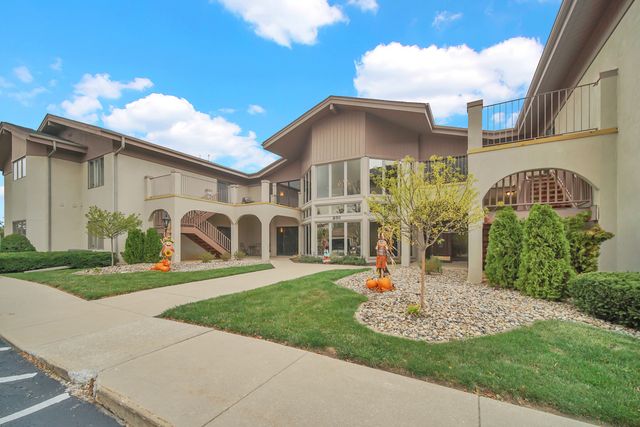 891 Exeter Turn E-1, Bourbonnais, IL 60914