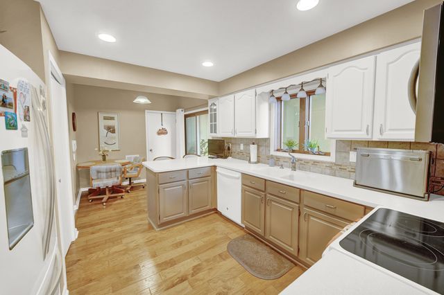 891 Exeter Turn E-1, Bourbonnais, IL 60914