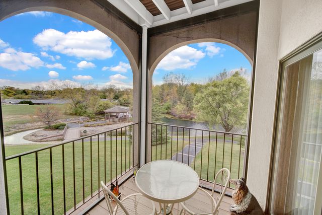 891 Exeter Turn E-1, Bourbonnais, IL 60914