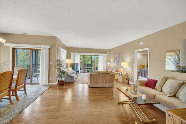 891 Exeter Turn E-1, Bourbonnais, IL 60914