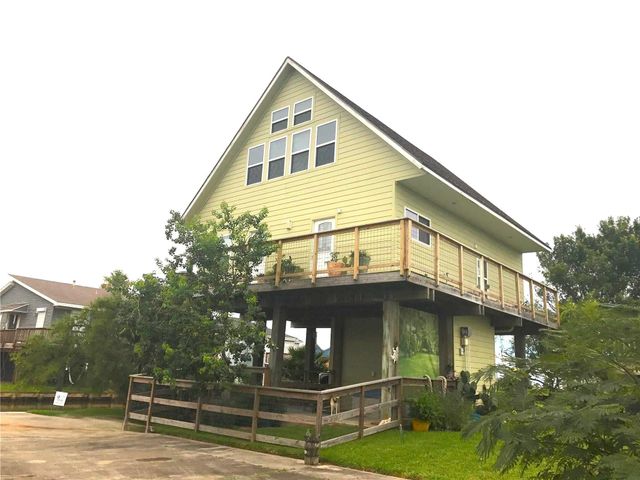 7115 Stingray Street, Hitchcock, TX 77563