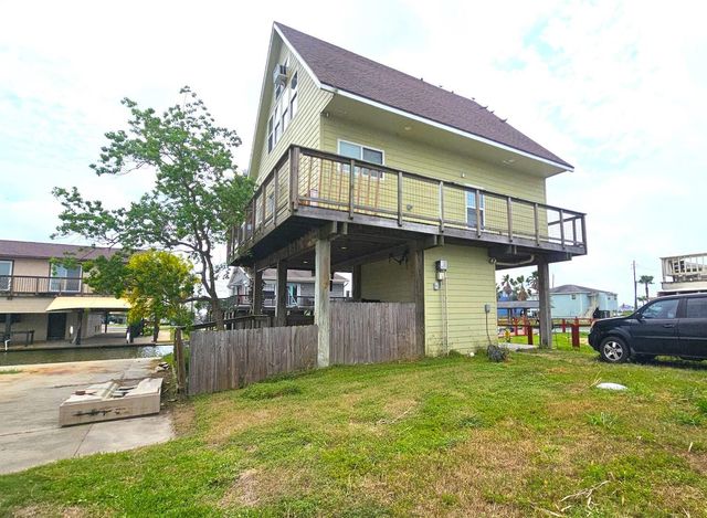 7115 Stingray Street, Hitchcock, TX 77563