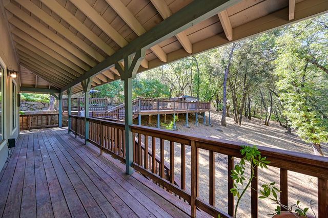 1045 Sierra Dawn Ln, Colfax, CA 95713