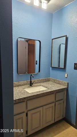 7320 W READE Avenue, Glendale, AZ 85303