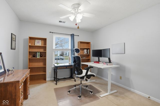 6382 Hillview Circle, Fishers, IN 46038