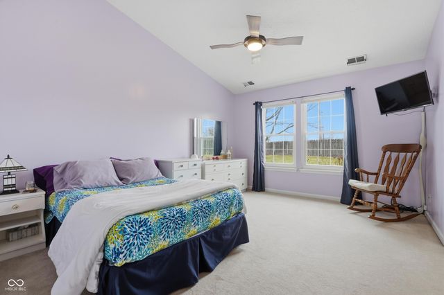 6382 Hillview Circle, Fishers, IN 46038