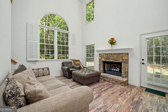 113 Stoneacre Curve, Peachtree City, GA 30269