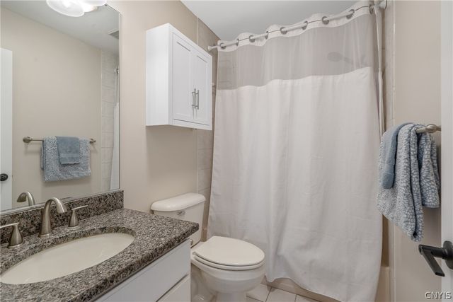 7921 Rose Court Drive, Cicero, NY 13039