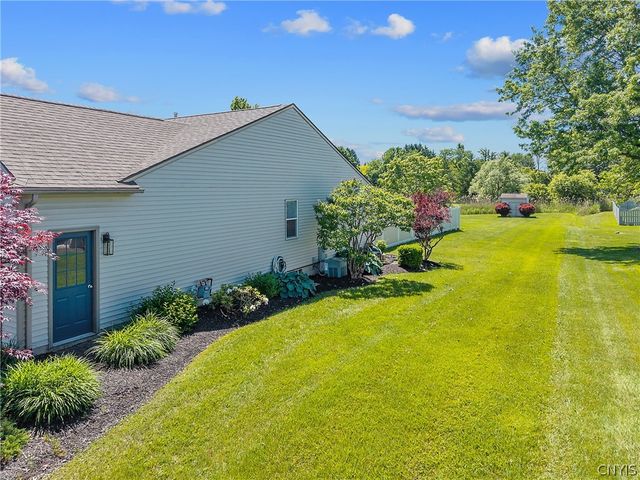 7921 Rose Court Drive, Cicero, NY 13039