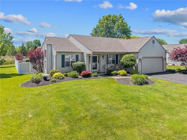 7921 Rose Court Drive, Cicero, NY 13039