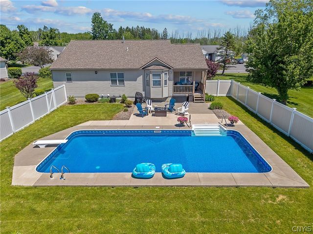 7921 Rose Court Drive, Cicero, NY 13039