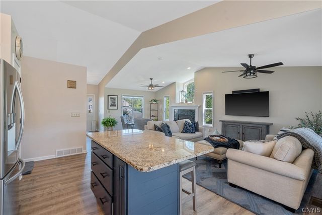 7921 Rose Court Drive, Cicero, NY 13039