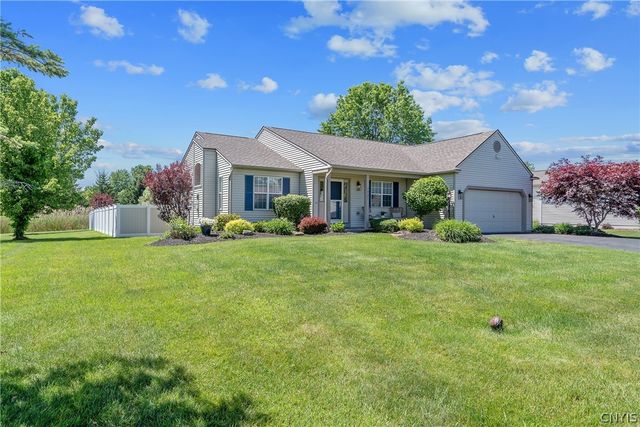 7921 Rose Court Drive, Cicero, NY 13039