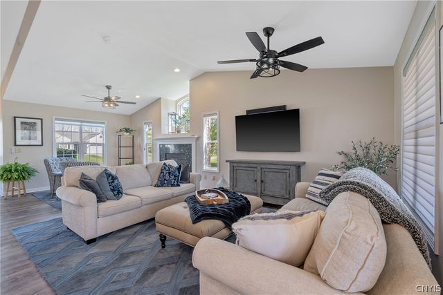 7921 Rose Court Drive, Cicero, NY 13039