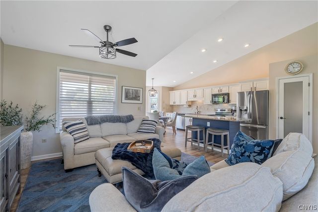 7921 Rose Court Drive, Cicero, NY 13039
