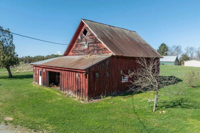 2091 North Lake Road, Benson, VT 05743