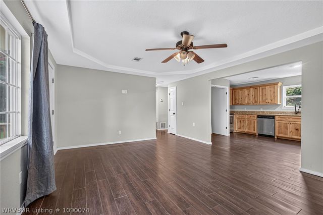 702 9th Street, Barling, AR 72923