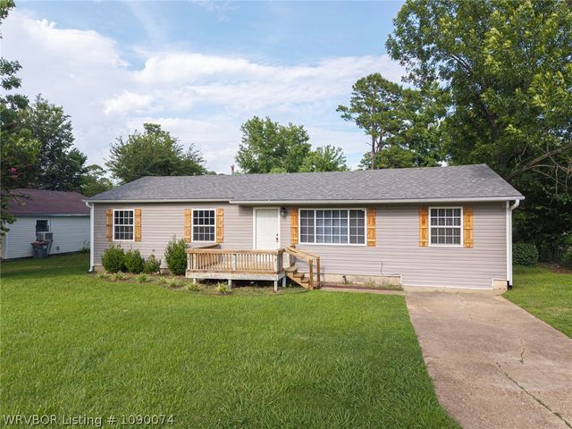 702 9th Street, Barling, AR 72923