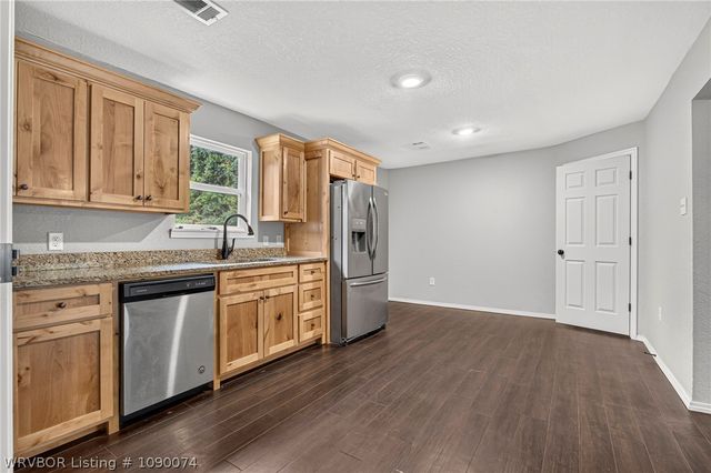 702 9th Street, Barling, AR 72923