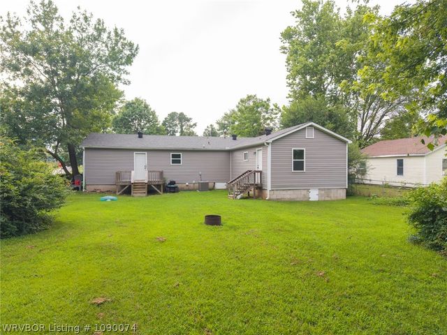 702 9th Street, Barling, AR 72923