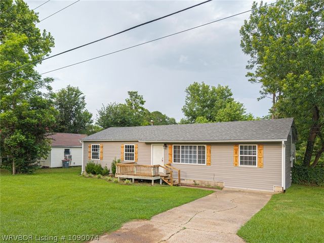 702 9th Street, Barling, AR 72923
