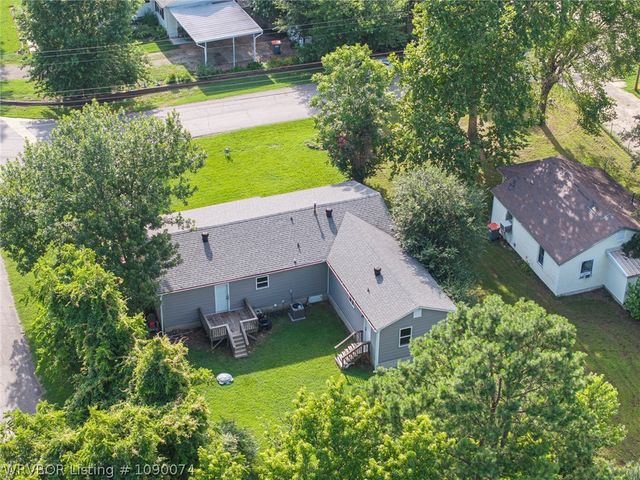 702 9th Street, Barling, AR 72923