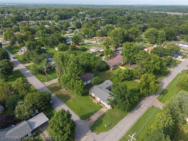 702 9th Street, Barling, AR 72923