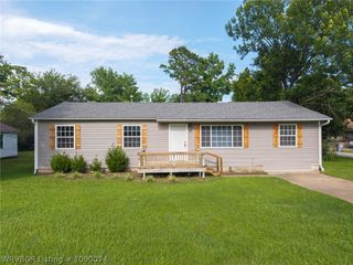 702 9th Street, Barling, AR 72923