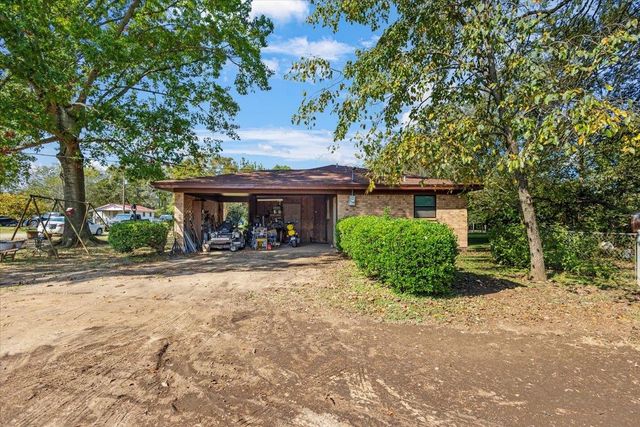 203 Parker Street, Arp, TX 75750