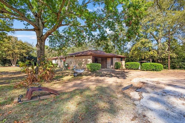 203 Parker Street, Arp, TX 75750