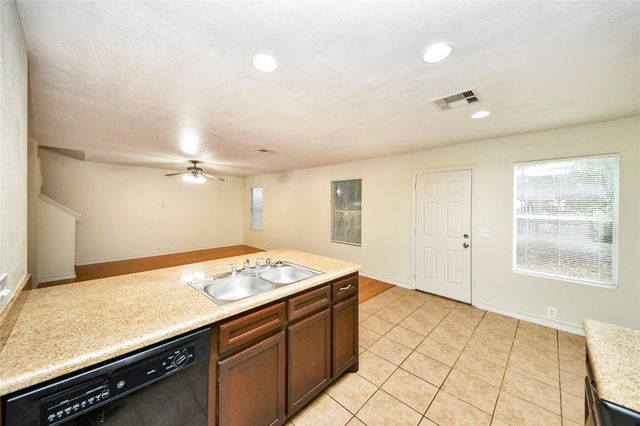 915 Grand Plains Drive, Houston, TX 77090