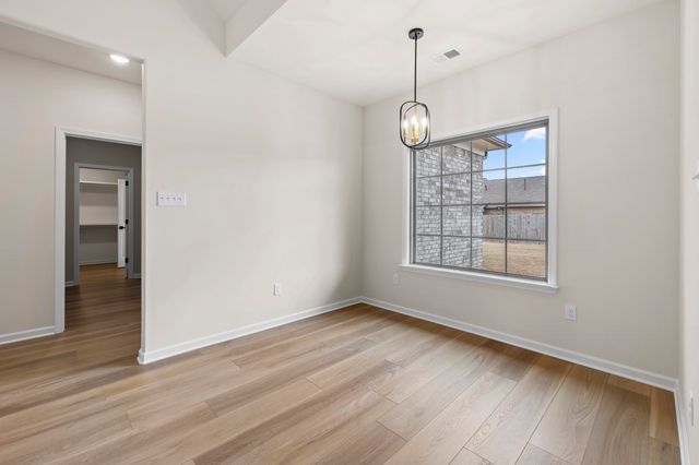 180 OAKLAND RIDGE CV, Oakland, TN 38060