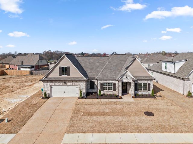 180 OAKLAND RIDGE CV, Oakland, TN 38060