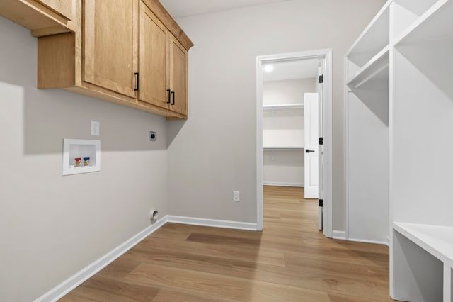 180 OAKLAND RIDGE CV, Oakland, TN 38060