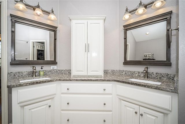 15720 Traditions Boulevard, Edmond, OK 73013