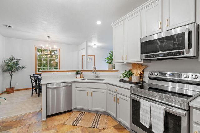 17913 96th Avenue N, Maple Grove, MN 55311