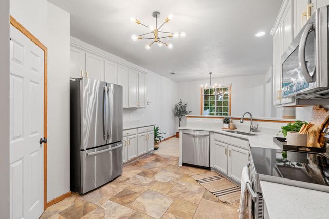 17913 96th Avenue N, Maple Grove, MN 55311