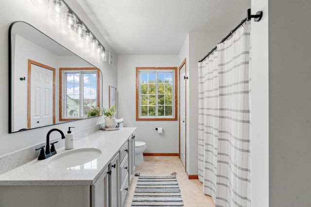 17913 96th Avenue N, Maple Grove, MN 55311