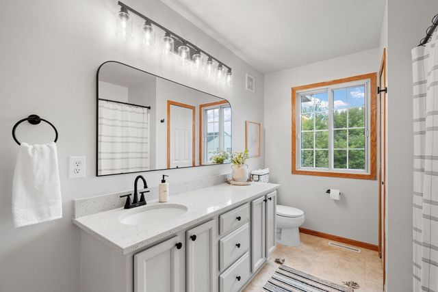 17913 96th Avenue N, Maple Grove, MN 55311