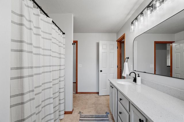 17913 96th Avenue N, Maple Grove, MN 55311